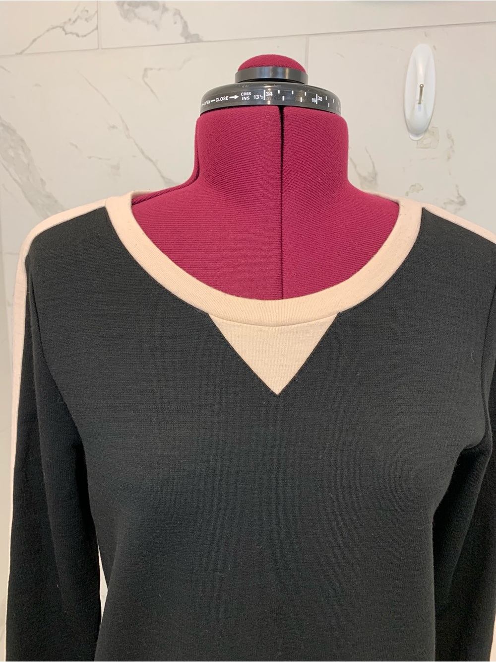 J Crew Black and Ivory Contrast Long-Sleeve Shift Dress Knit 4 - Picture 4 of 14